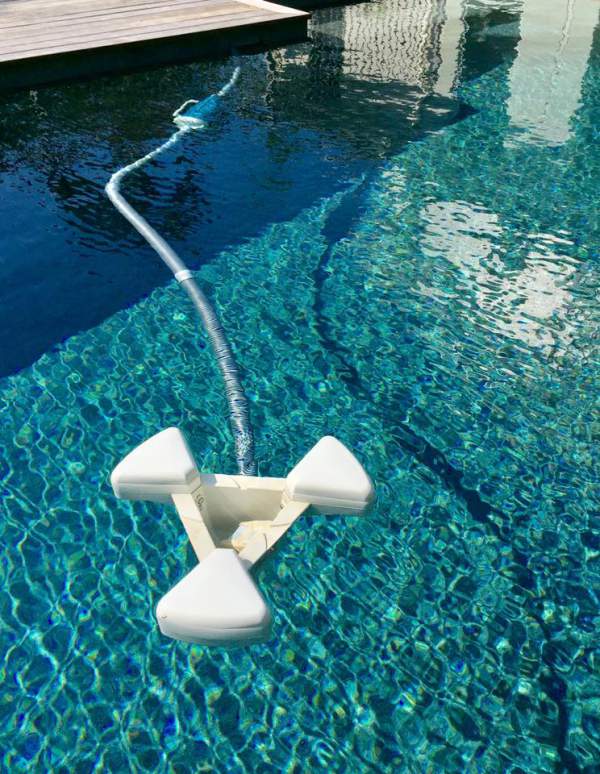 Dragonfly A floating pool skimmer made in Australia Floating oil skimmers